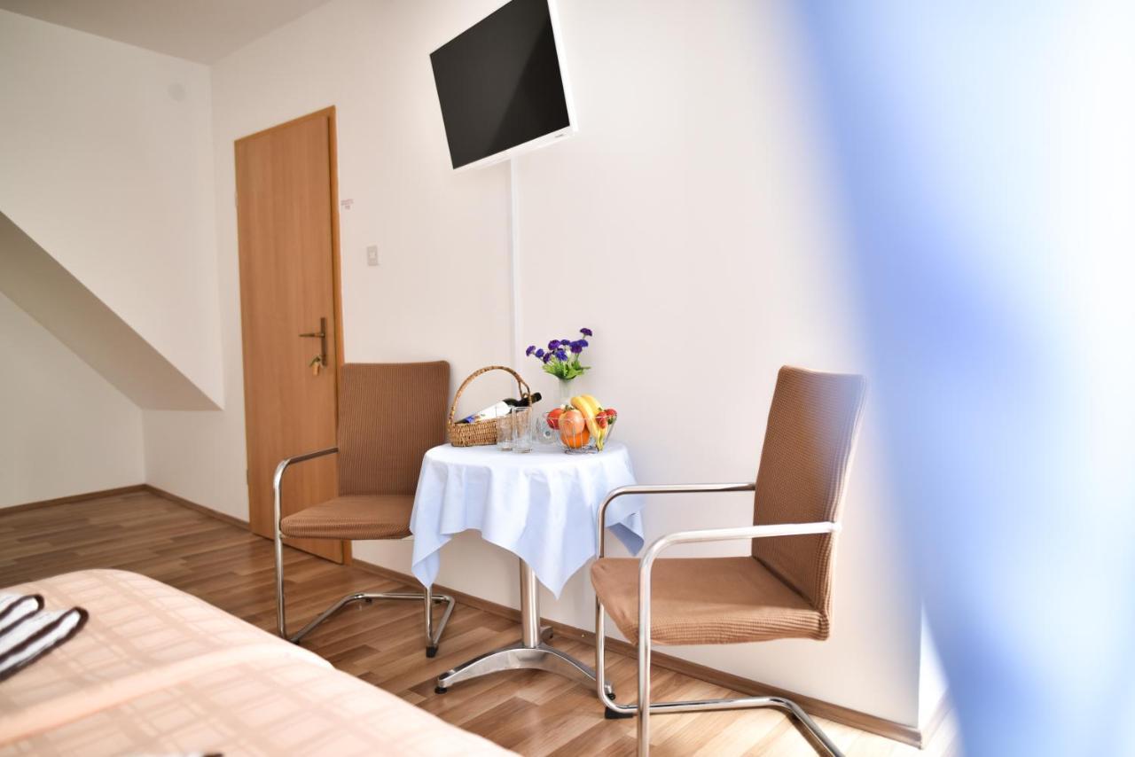 Luka'S Amber Rooms In The Center Of Trogir Extérieur photo